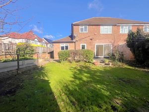 Photo 25- click for photo gallery